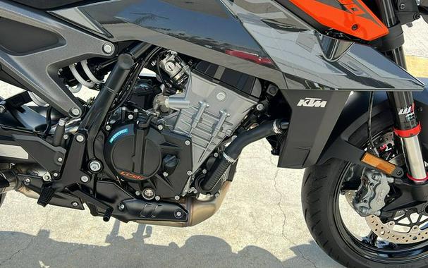 2024 KTM 990 DUKE