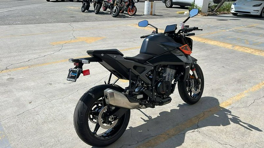 2024 KTM 990 DUKE