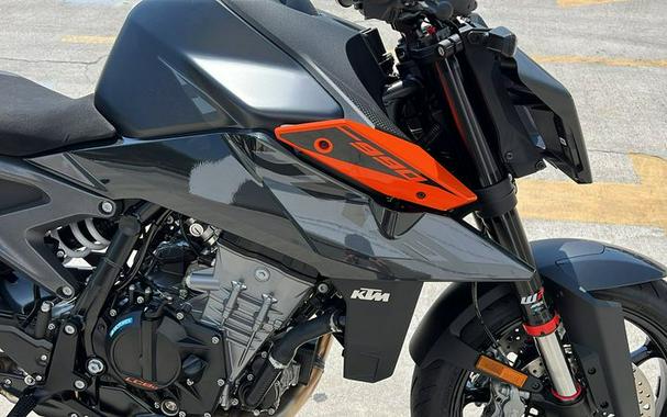 2024 KTM 990 DUKE