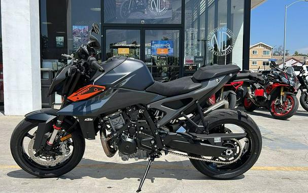 2024 KTM 990 DUKE