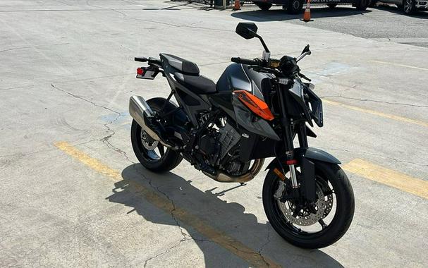 2024 KTM 990 DUKE