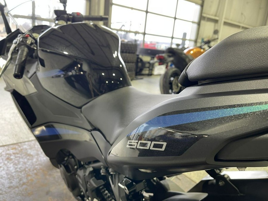 2025 Kawasaki Ninja® 500 ABS Metallic Flat Spark Black/Metallic Spark Black