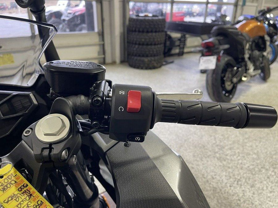 2025 Kawasaki Ninja® 500 ABS Metallic Flat Spark Black/Metallic Spark Black