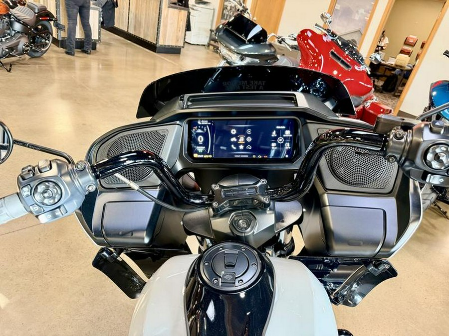 2025 Harley-Davidson® FLTRX - Road Glide®