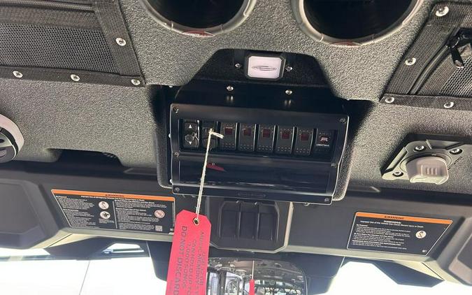 2026 Can-Am® Defender MAX Limited HD11 Desert Tan & Carbon Black