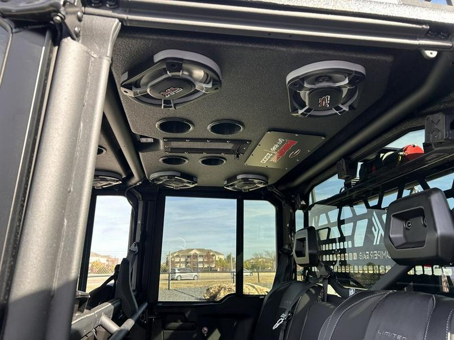 2026 Can-Am® Defender MAX Limited HD11 Desert Tan & Carbon Black