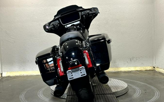 Harley-Davidson® Street Glide® 2026 FLHX 84666725 VIVID BLACK