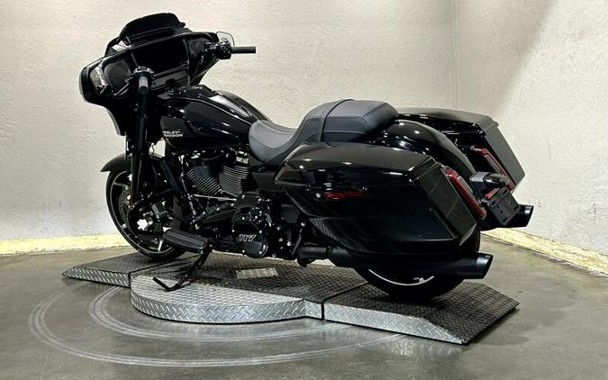 Harley-Davidson® Street Glide® 2026 FLHX 84666725 VIVID BLACK