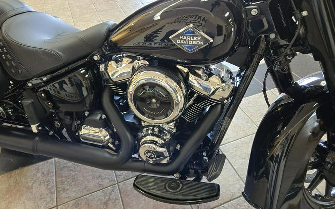 2026 Harley-Davidson® Heritage Classic Vivid Black Black Cast Wheels