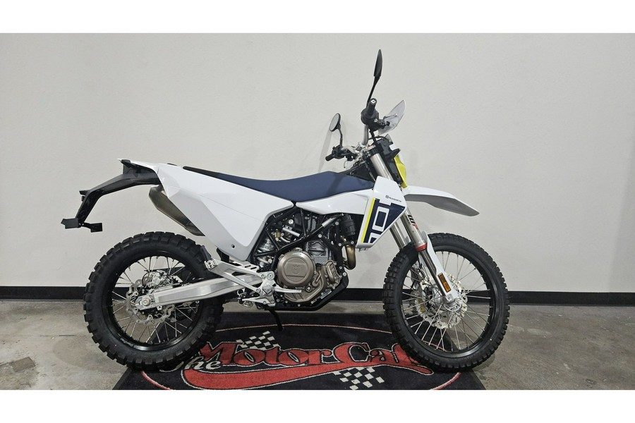 2027 701 ENDURO - Husqvarna Motorcycles