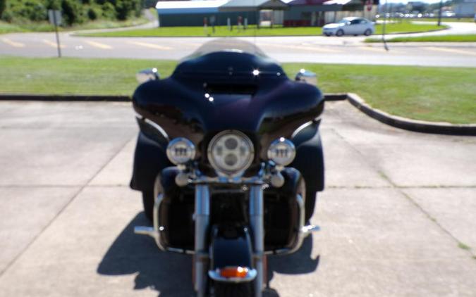 2014 Harley-Davidson® FLHTCUTG - Tri Glide® Ultra