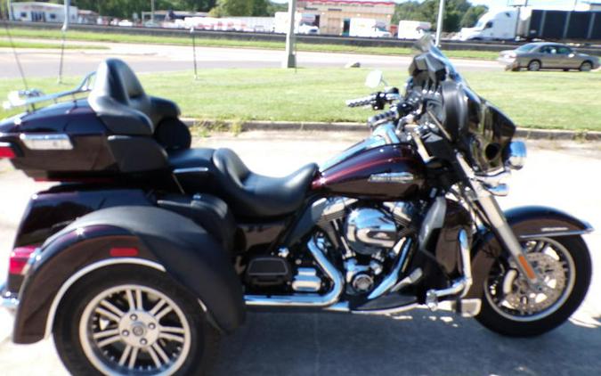 2014 Harley-Davidson® FLHTCUTG - Tri Glide® Ultra