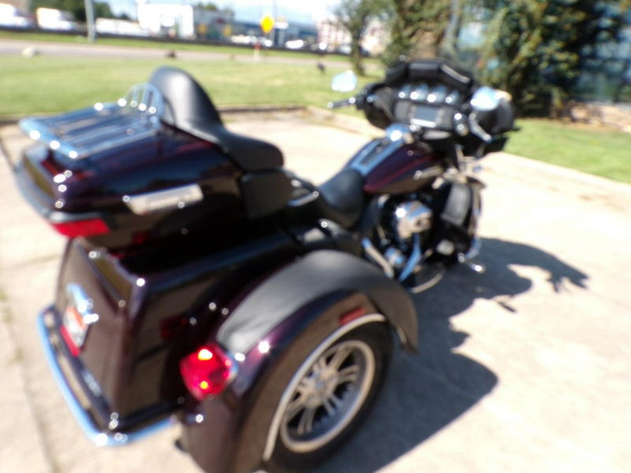 2014 Harley-Davidson® FLHTCUTG - Tri Glide® Ultra