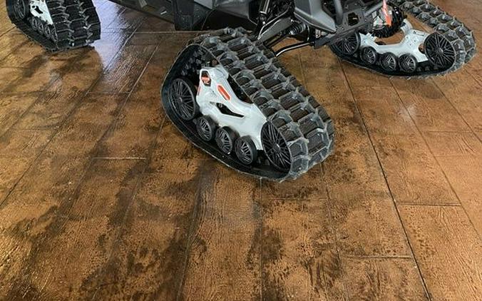 2026 Can-Am® Commander X mr 1000R Dark Wildland Camo