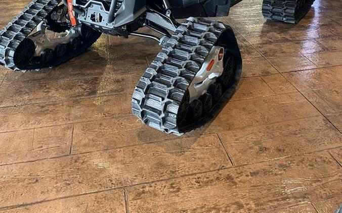 2026 Can-Am® Commander X mr 1000R Dark Wildland Camo