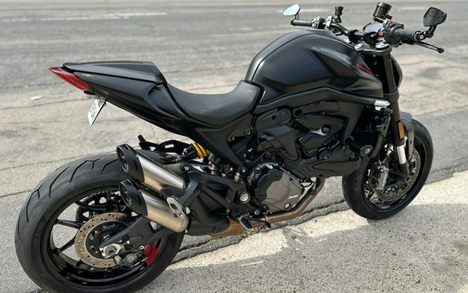 2022 Ducati MONSTER PLUS