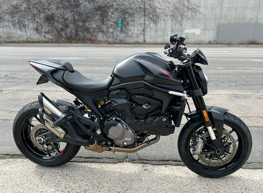 2022 Ducati MONSTER PLUS
