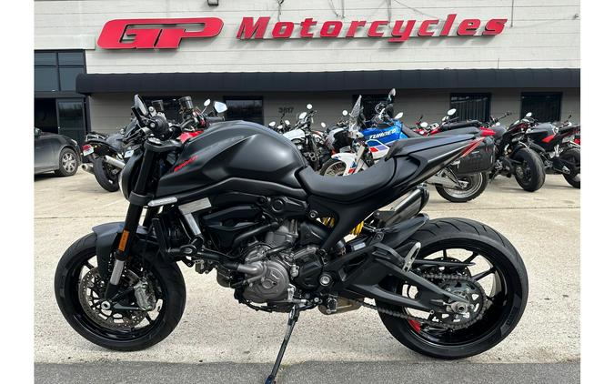 2022 Ducati MONSTER PLUS