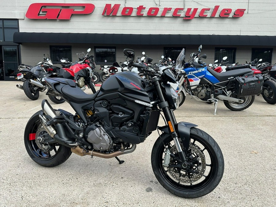 2022 Ducati MONSTER PLUS