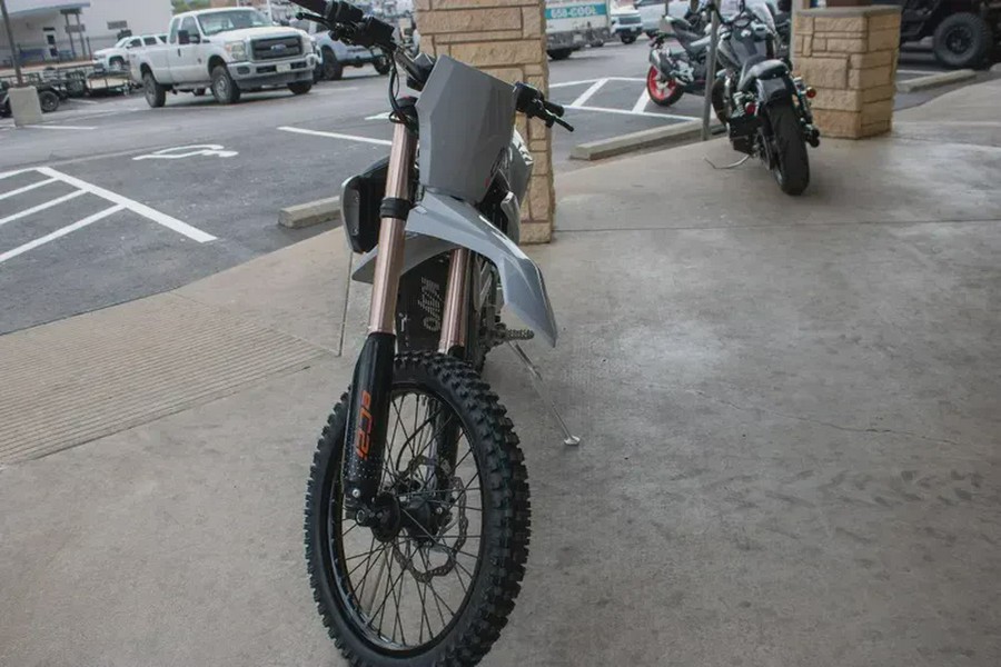 2027 KAYO EC2I