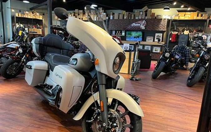 2023 Indian Motorcycle Roadmaster® Dark Horse®