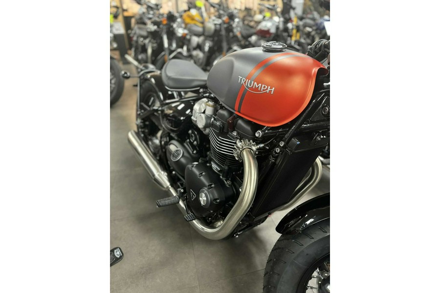2025 Triumph Bonneville Bobber
