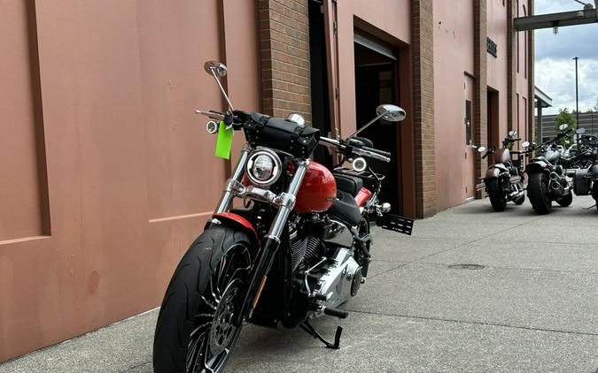 Harley-Davidson® Breakout® Blood Orange