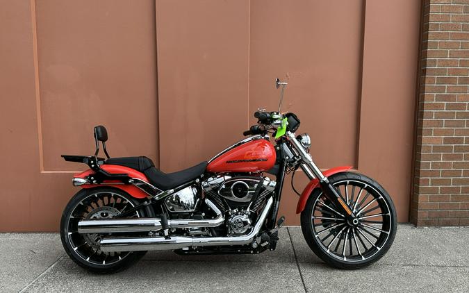 Harley-Davidson® Breakout® Blood Orange