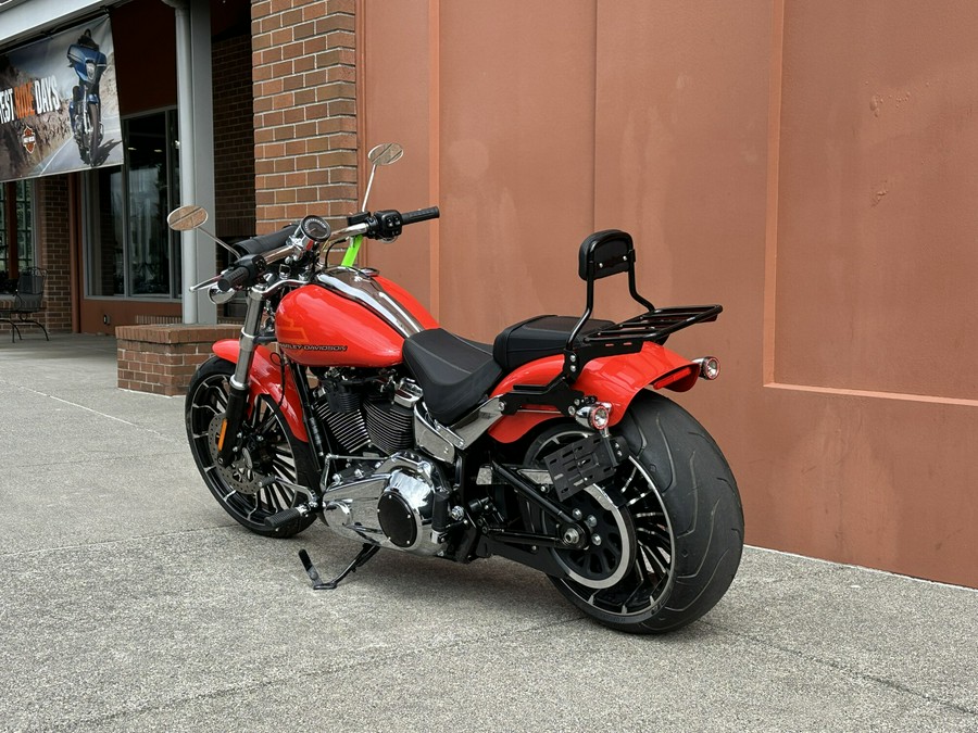 Harley-Davidson® Breakout® Blood Orange