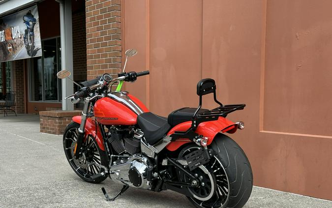 Harley-Davidson® Breakout® Blood Orange