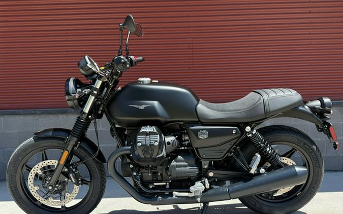 2026 Moto Guzzi V7 Stone