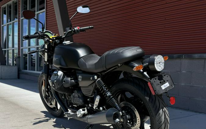 2026 Moto Guzzi V7 Stone