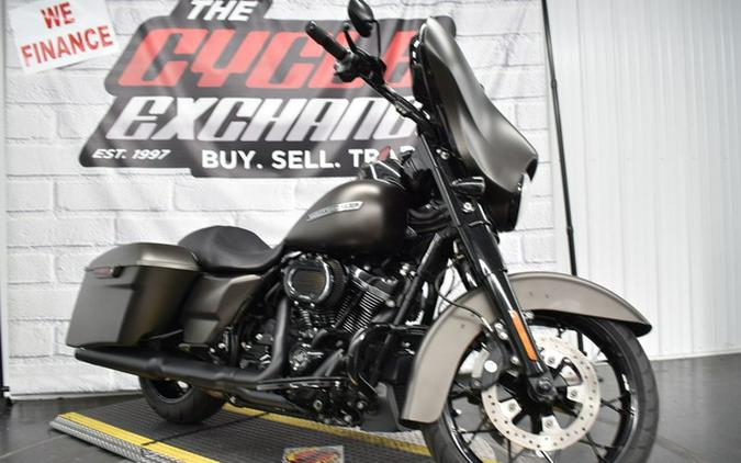 2020 Harley-Davidson Street Glide FLHXS - Special