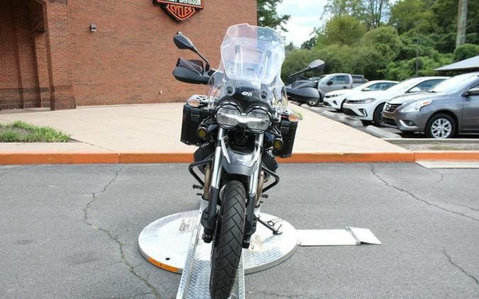 2022 Moto Guzzi V85 TT Guardia dOnore E5