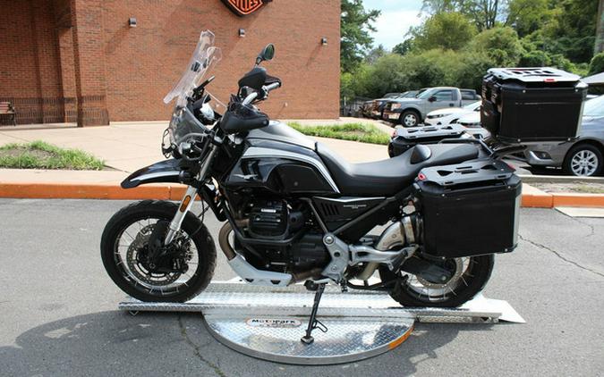 2022 Moto Guzzi V85 TT Guardia dOnore E5