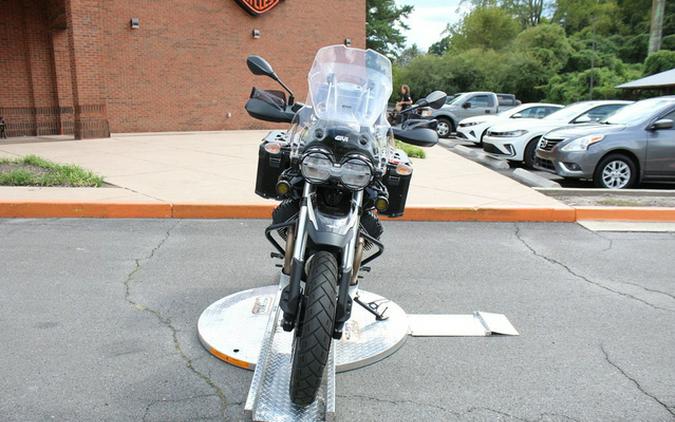 2022 Moto Guzzi V85 TT Guardia dOnore E5