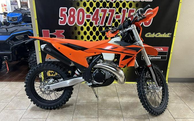 FIRST LOOK! KTM INTRODUCES 2024 KTM 300XC-W HARD-ENDURO MODEL