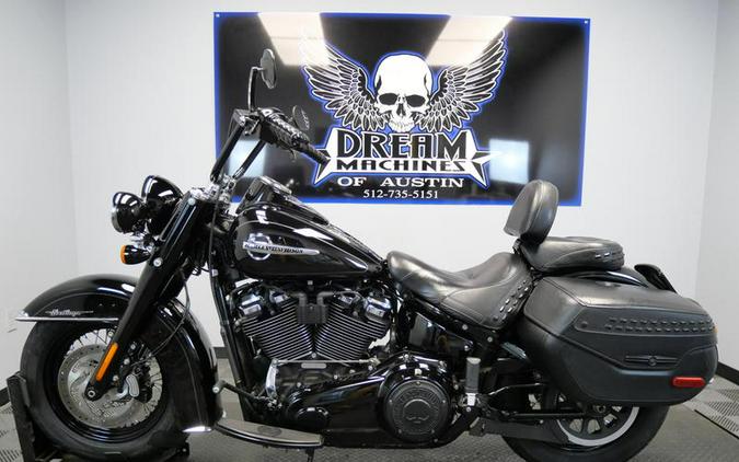 2018 Harley-Davidson® FLHCS - Heritage Classic 114