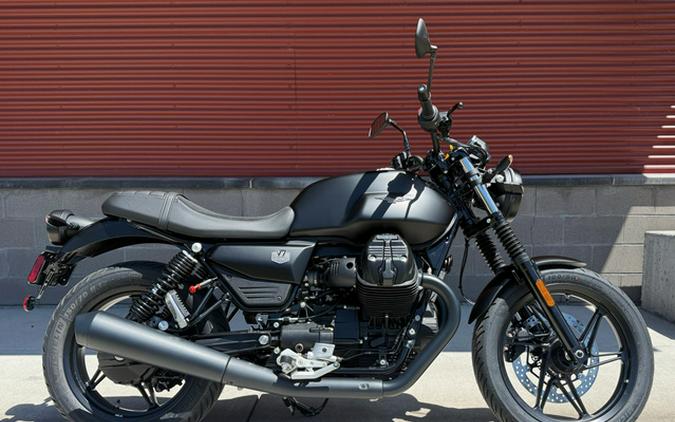 2026 Moto Guzzi V7 Stone