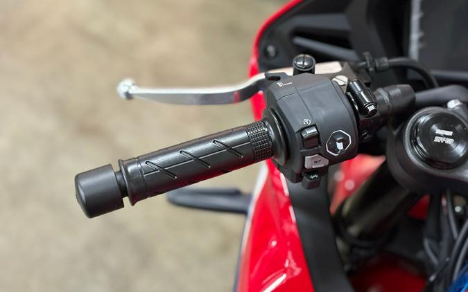 2026 Honda CBR650R E-Clutch