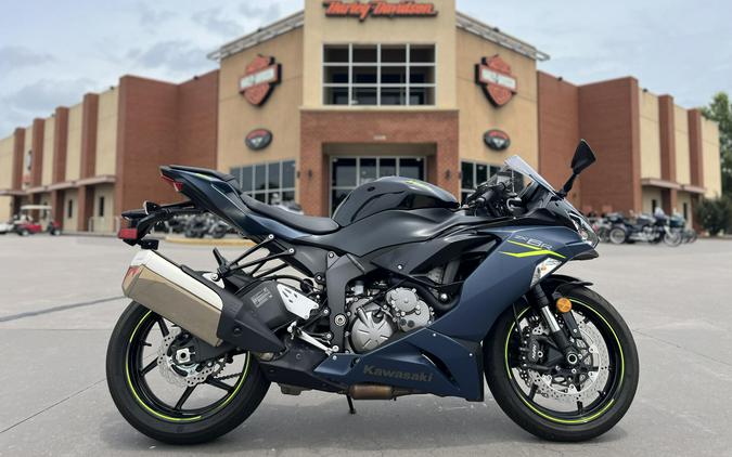 2022 Kawasaki Ninja® ZX™-6R ZX636GLF ABS Metallic Matte Graphenesteel Diablo Black 012394