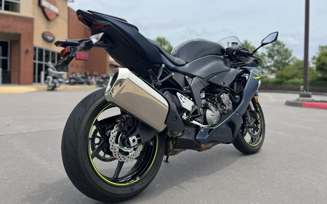 2022 Kawasaki Ninja® ZX™-6R ZX636GLF ABS Metallic Matte Graphenesteel Diablo Black 012394