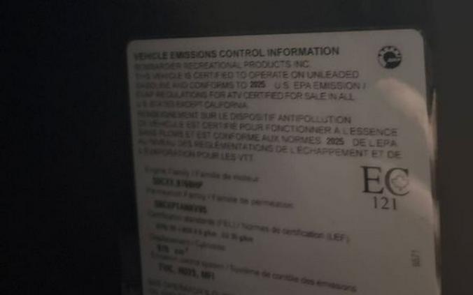 2025 Can-Am COMMANDER MAX XT 1000R -FIERY RED