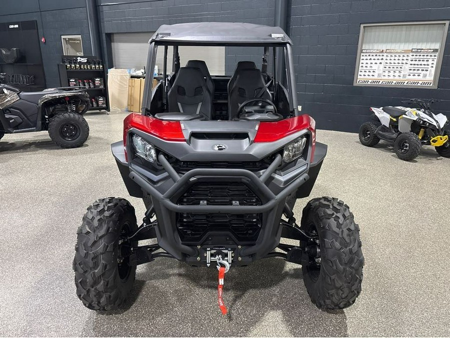 2025 Can-Am COMMANDER MAX XT 1000R -FIERY RED