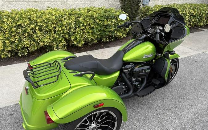 2023 Harley-Davidson® FLTRT - Road Glide® 3
