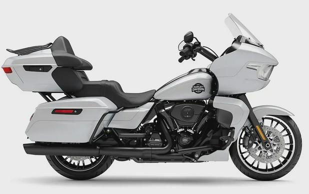Harley-Davidson® Road Glide Limited 2026 White Onyx Pearl Black Trim