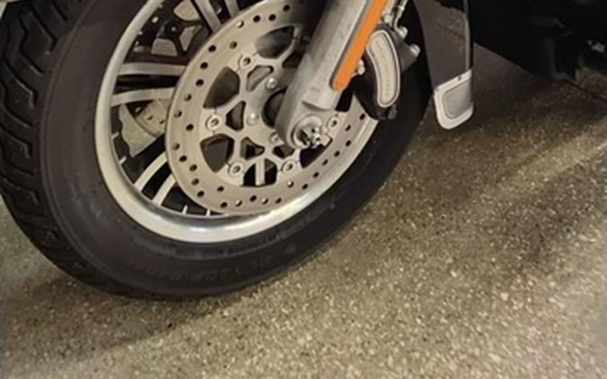 2022 Harley-Davidson Trike FLHTCUTG - Tri Glide Ultra