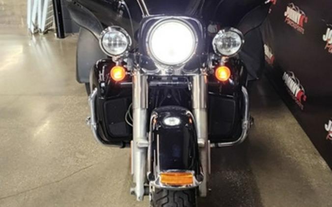2022 Harley-Davidson Trike FLHTCUTG - Tri Glide Ultra