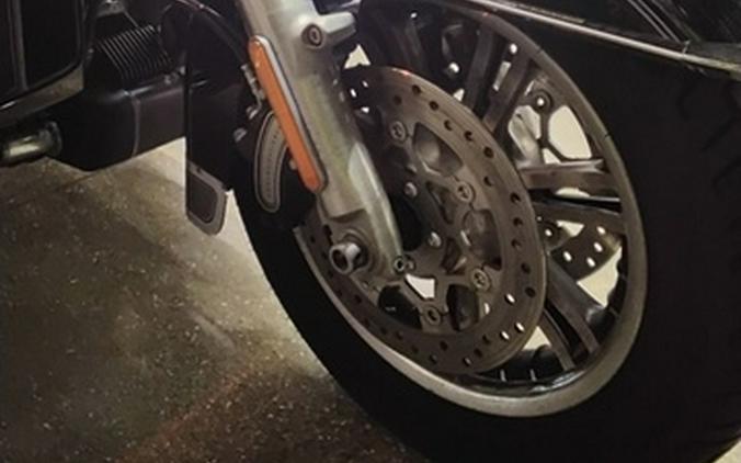 2022 Harley-Davidson Trike FLHTCUTG - Tri Glide Ultra