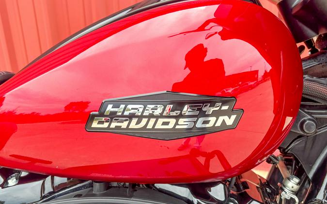 2025 Harley-Davidson® Street Glide® FLHX Brilliant Red